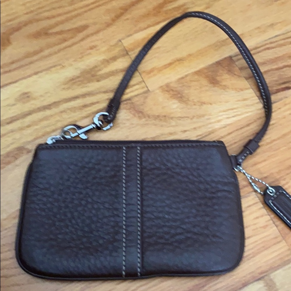 Brown coach wristlet like new